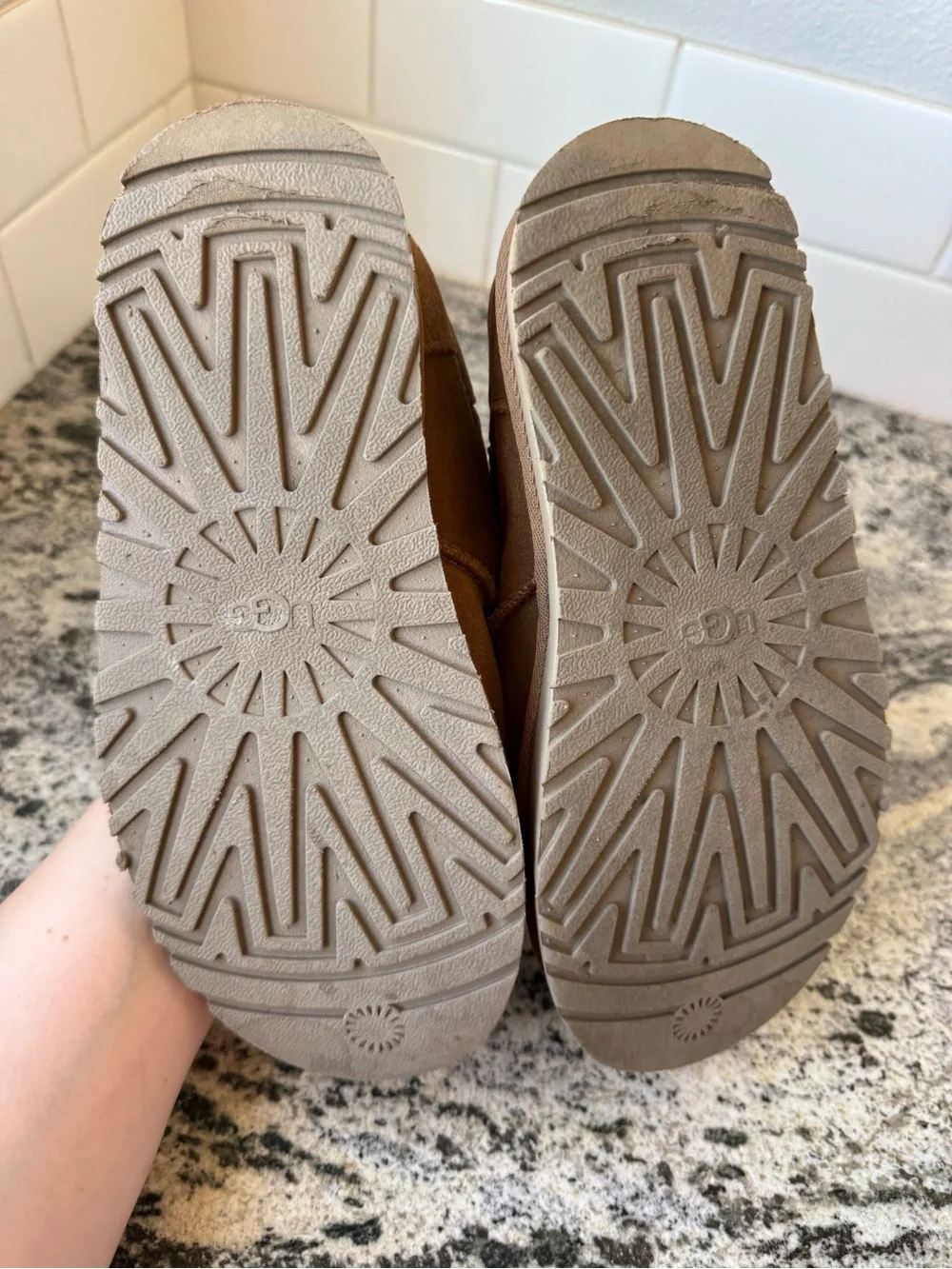 UGG please see